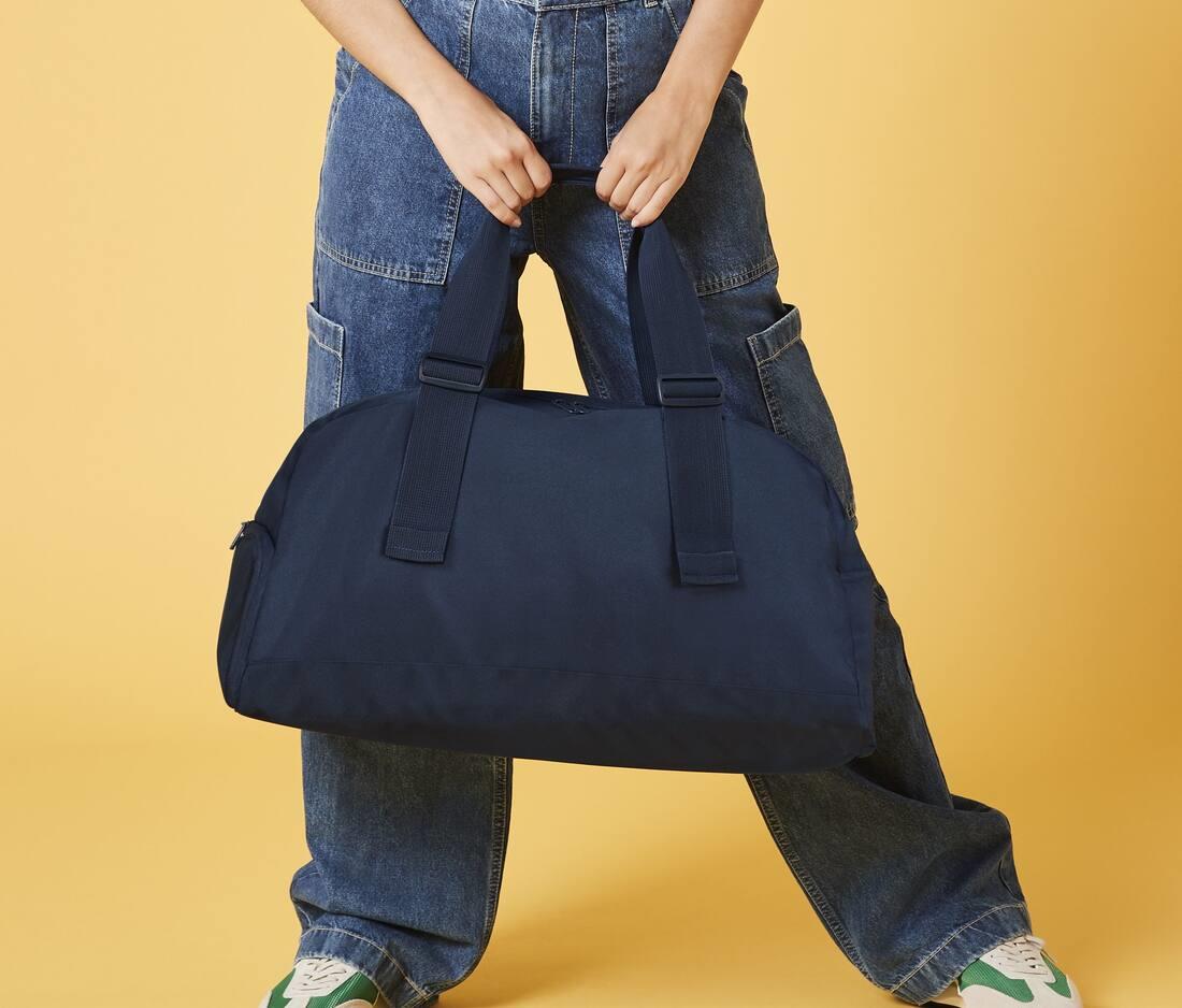 BAG BASE RECYCLED ESSENTIALS HOLDALL bedrukken met eigen logo