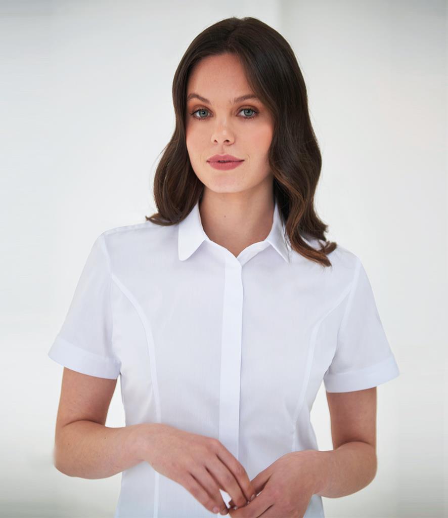 Brook Taverner Ladies Soave Short Sleeve Poplin Shirt bedrukken met eigen logo