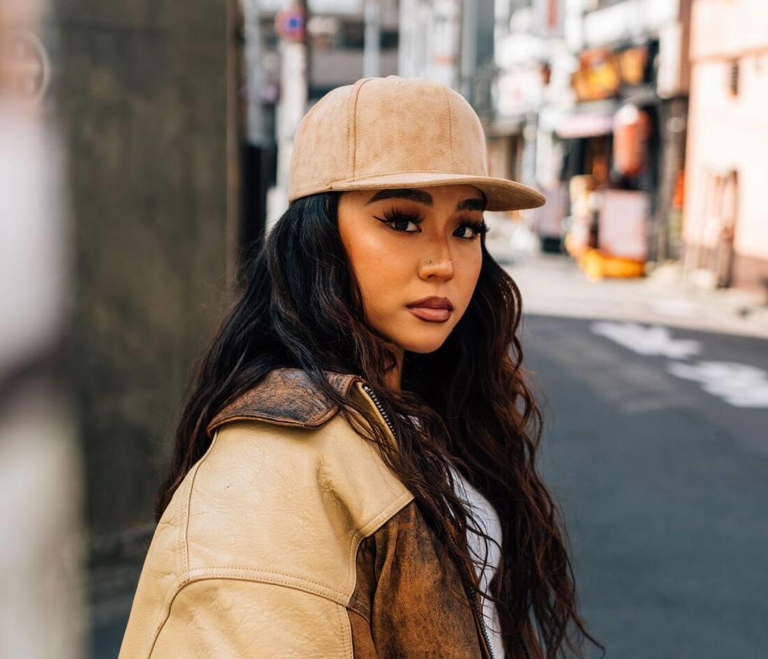 SUEDE LEATHER SNAPBACK