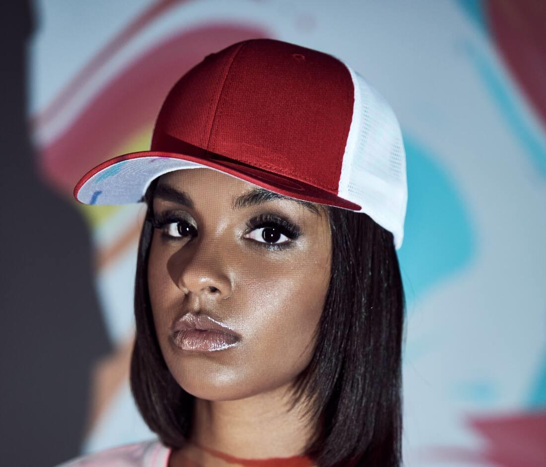 FLEXFIT MESH 2-TONE CAP bedrukken met eigen logo