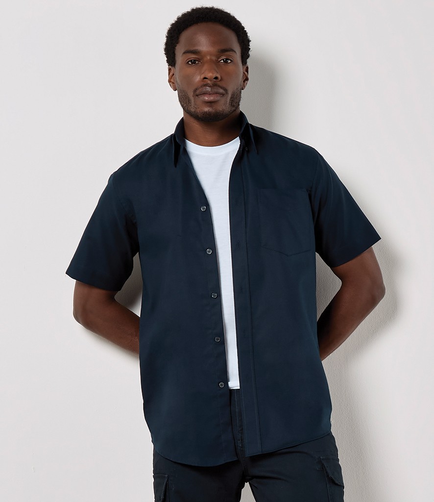 Kustom Kit Short Sleeve Classic Fit Workwear Oxford Shirt bedrukken met eigen logo