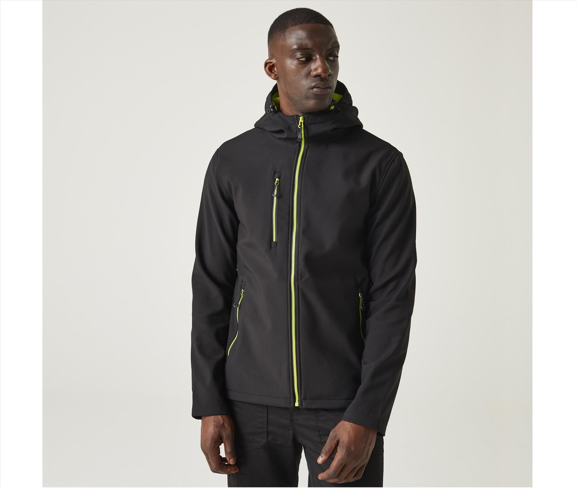 REGATTA NAVIGATE 2 LAYER HOODED SOFTSHELL JACKET bedrukken met eigen logo