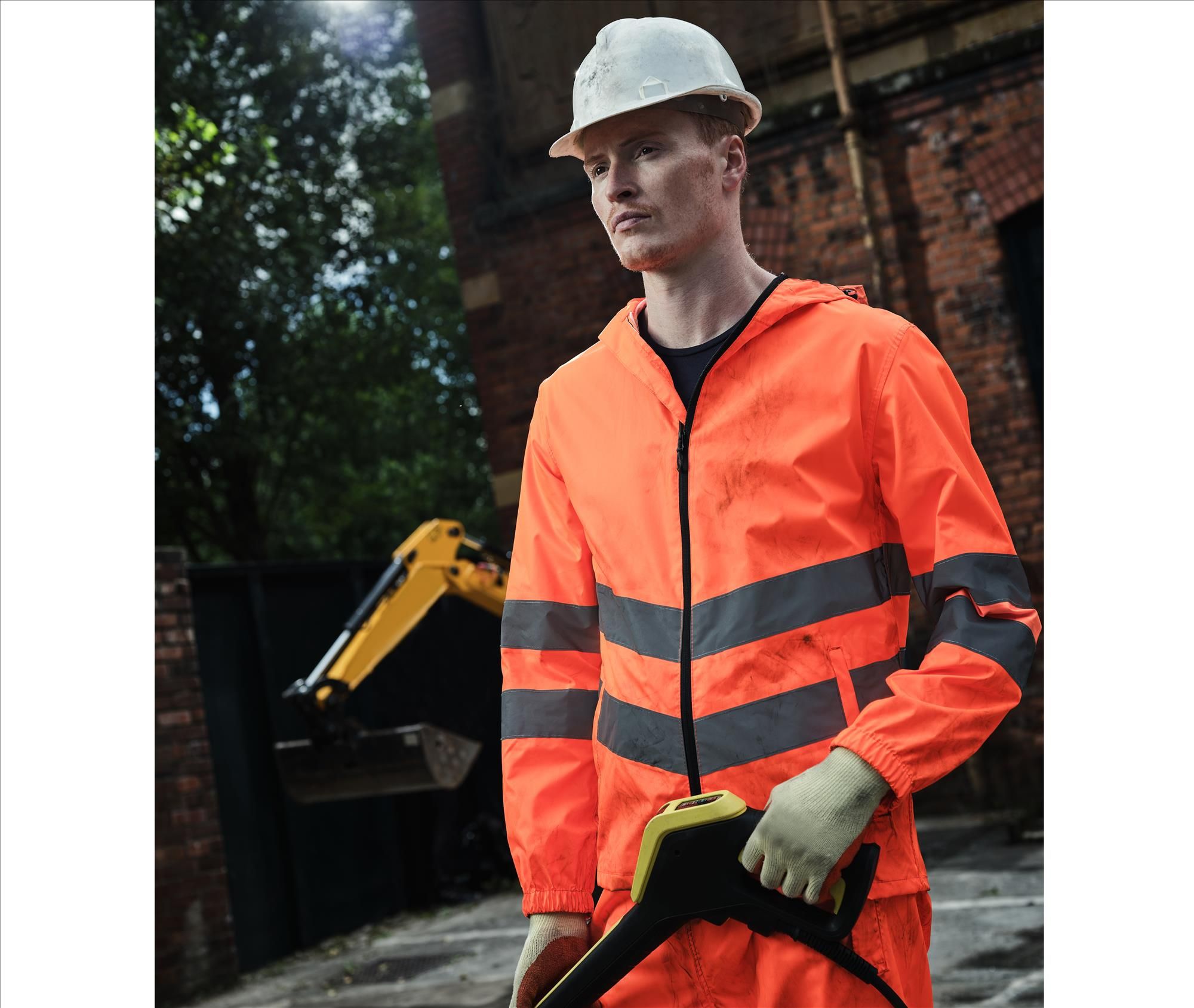 REGATTA HI-VIS PRO PACKAWAY JACKET bedrukken met eigen logo