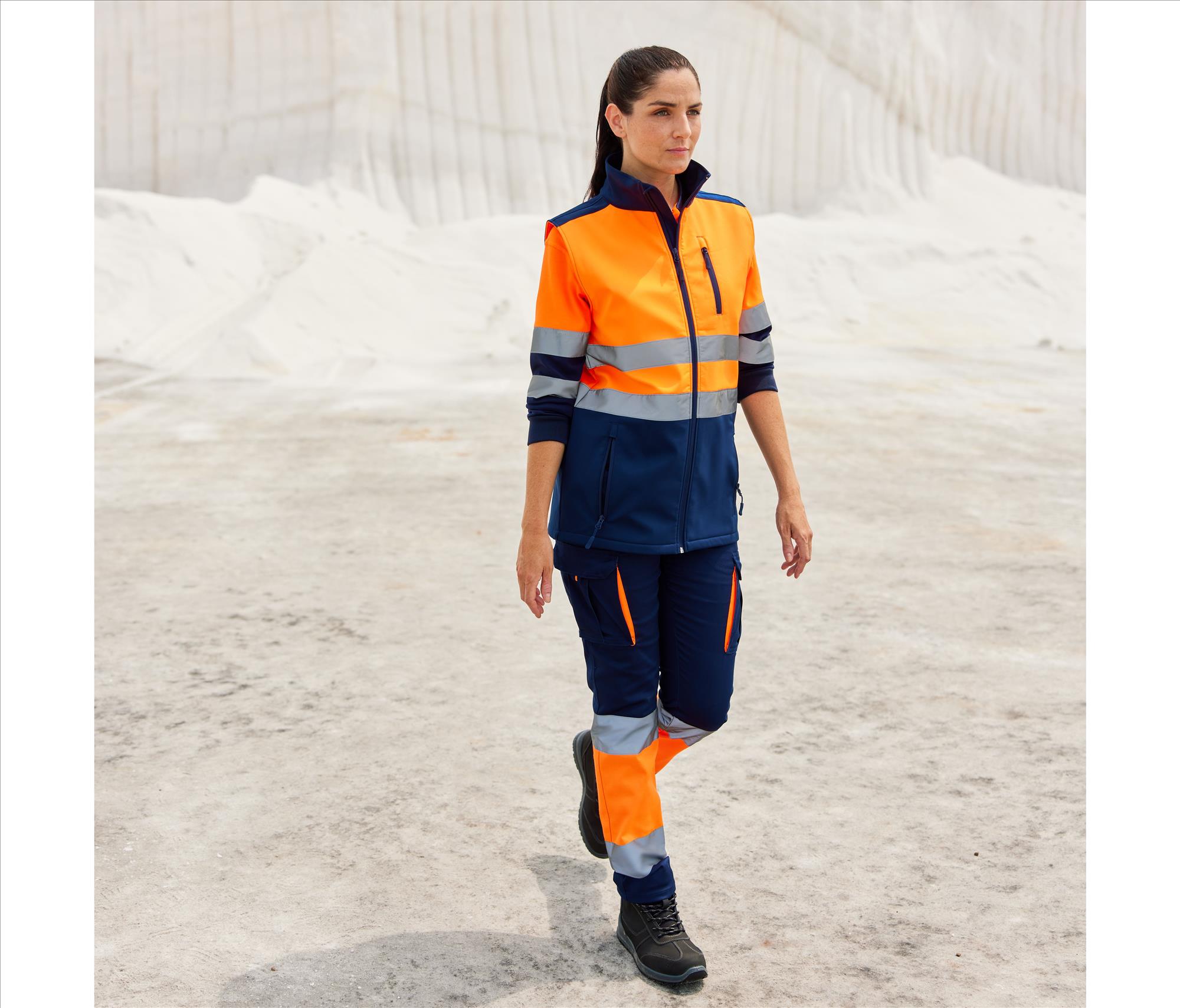 VELILLA TWO-TONE SOFTSHELL VEST bedrukken met eigen logo